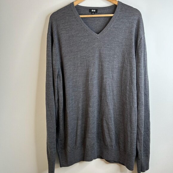 Uniqlo Sweater Mens 3XL Gray V Neck 100% Wool Knit Pullover Lightweight Casual - Picture 1 of 9